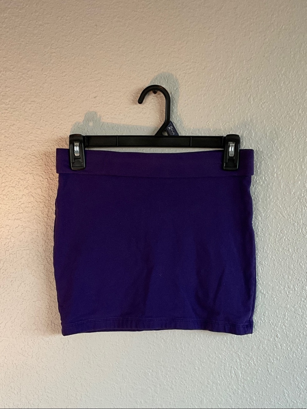 Deep purple mini skirt - Picture 1 of 3
